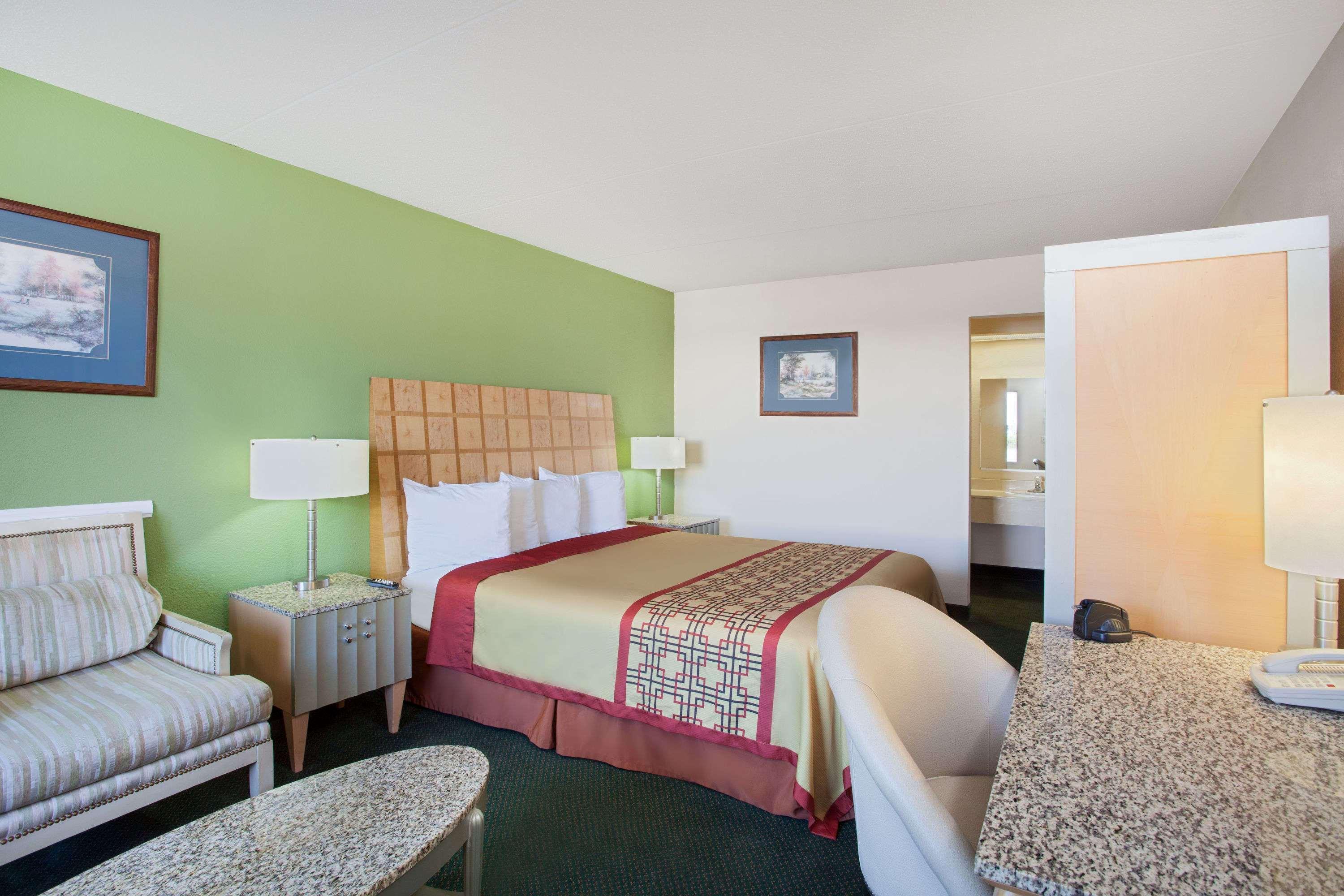 Days Inn By Wyndham Greeneville Exterior foto