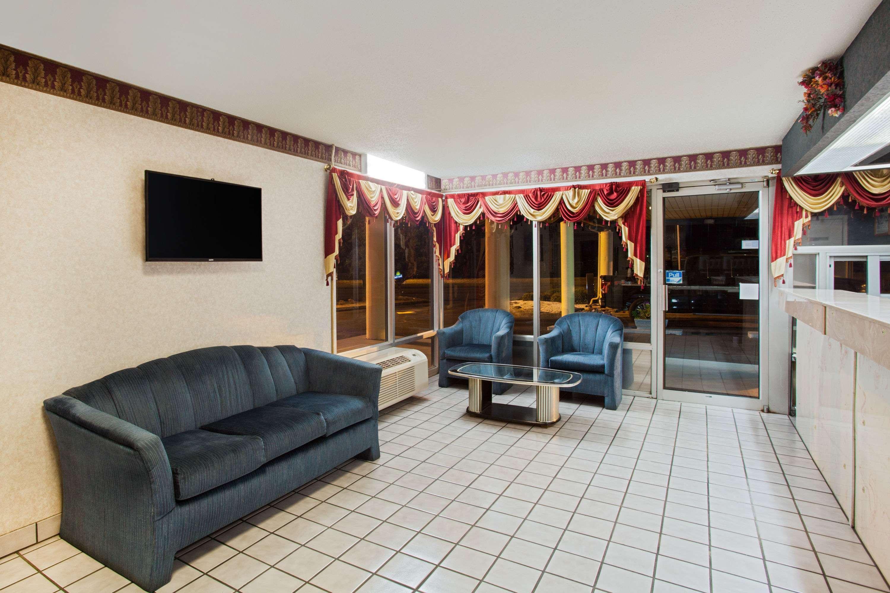 Days Inn By Wyndham Greeneville Exterior foto