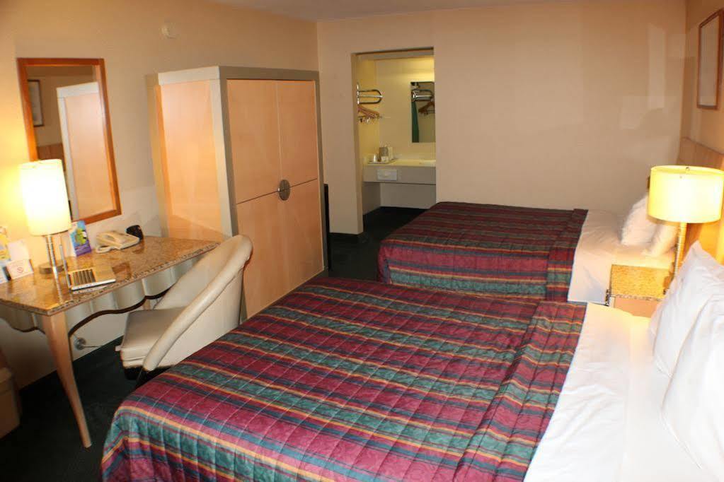 Days Inn By Wyndham Greeneville Exterior foto